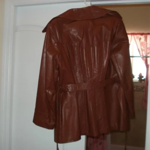 Vintage 1970’s Belted Brown Leather Jacket - Picture 2 of 4